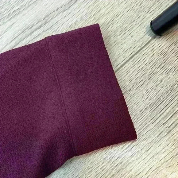 Apt. 9 Maroon Scoop Neck Blouse Size Small - Picture 9 of 9